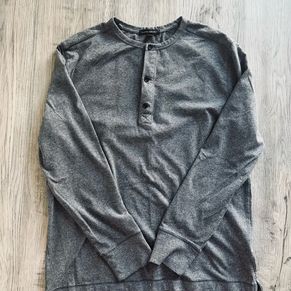 Banana Republic Henley Size Large